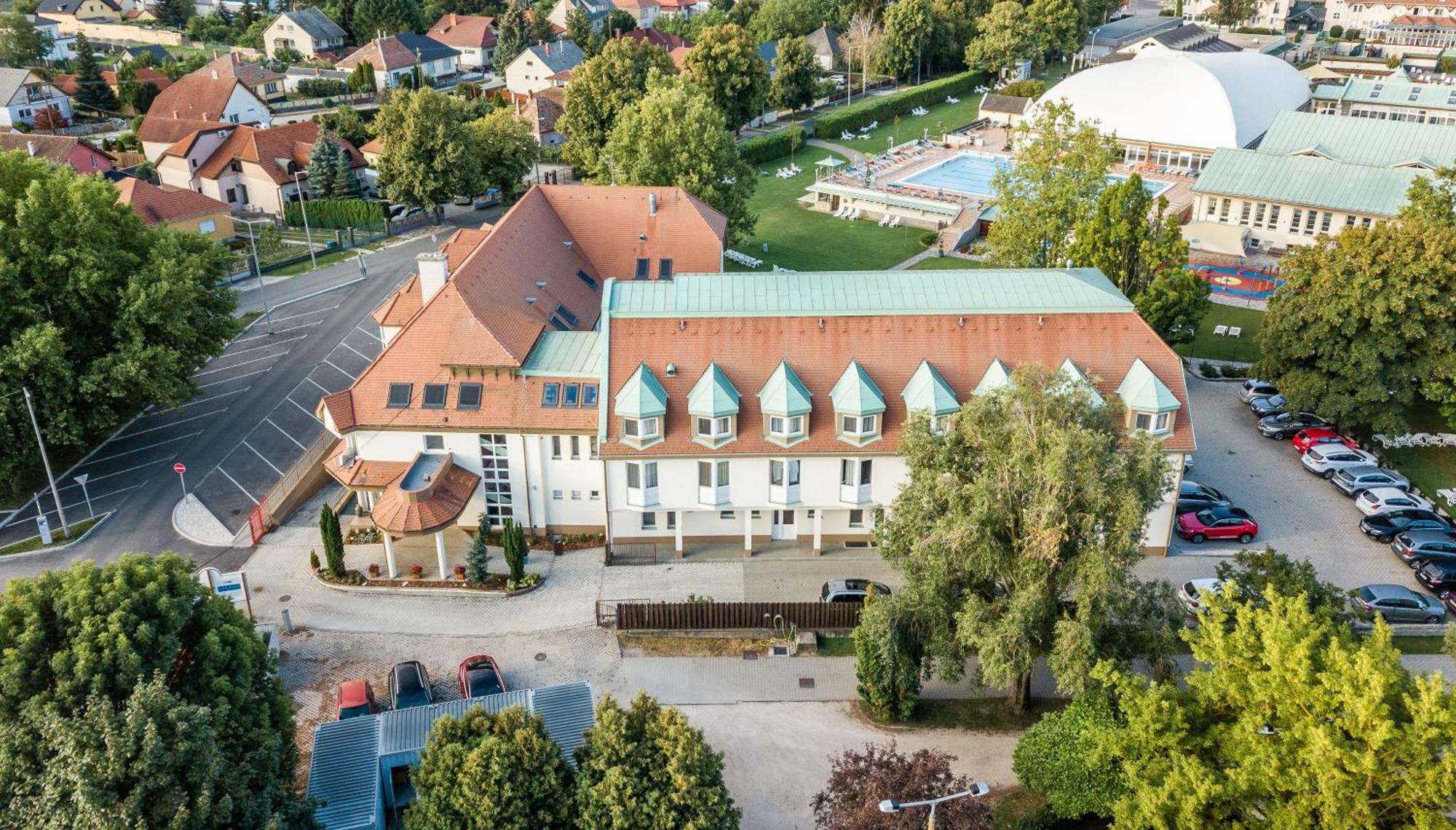 Aqua Hotel Termal Mosonmagyarovar Exterior photo